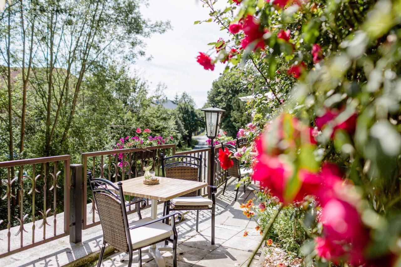 Hotel Restaurant Zwergschloesschen เกรา ภายนอก รูปภาพ
